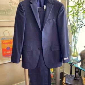Hickey Freeman Suit size 36R New with tags